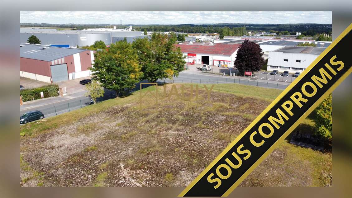 Cède Terrain constructible 2 331m² Z.I. Nord Meaux