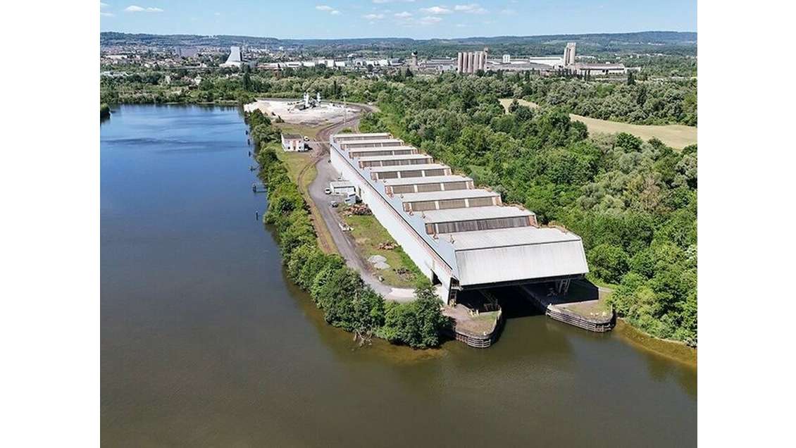 A vendre plateformes multimodales à Mondelange 
