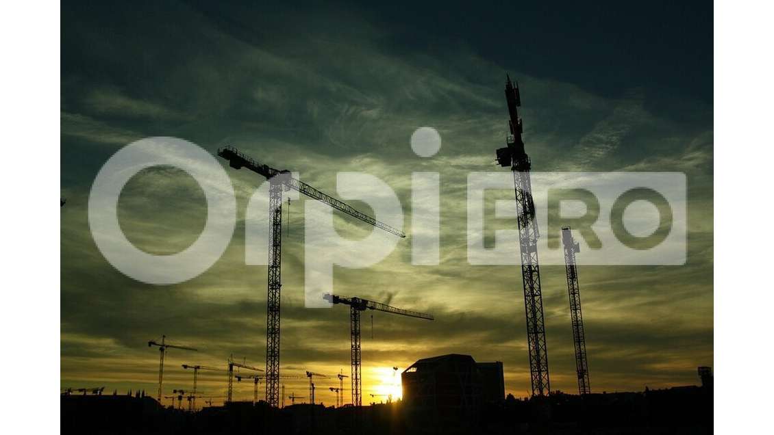 AV terrain constructible 1640m² Montanay proche A6