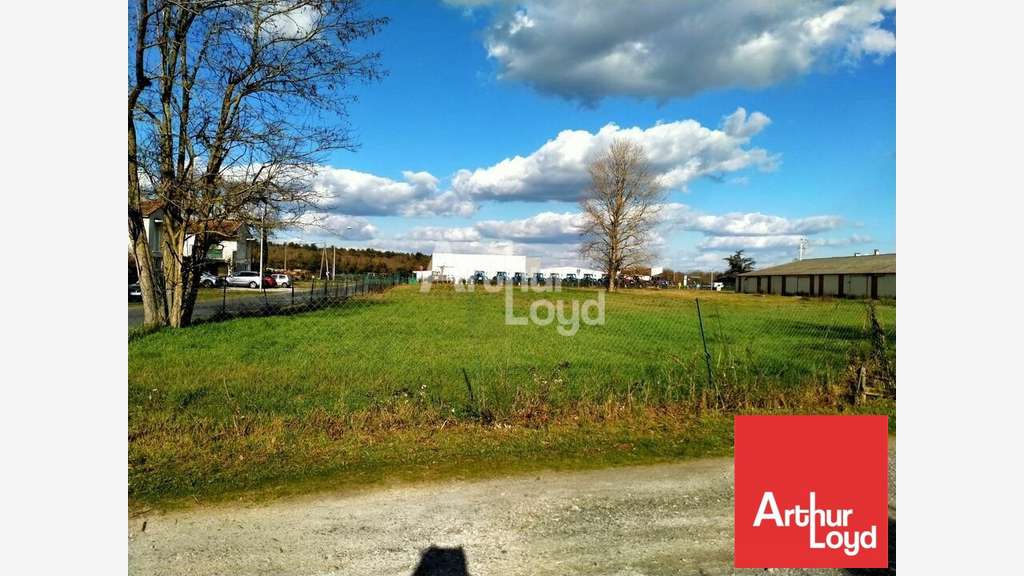 Terrain 3246m² à vendre à Naintré sortie Sud A10