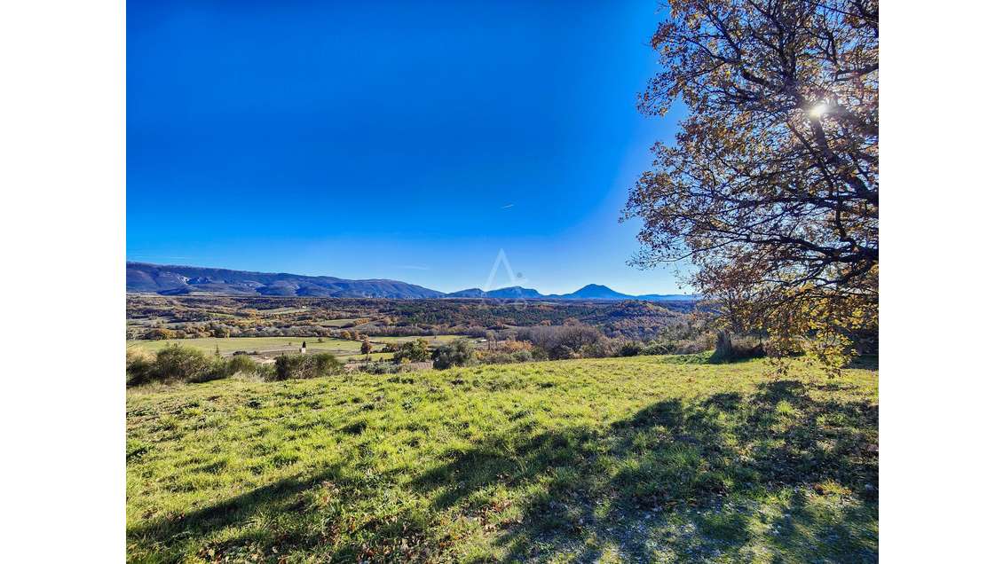 Terrain de loisir oliviers puits 1800m² Puimoisson