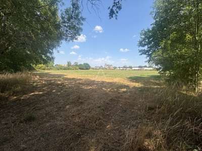 Vente Terrains industriels et agricoles à Montréverd