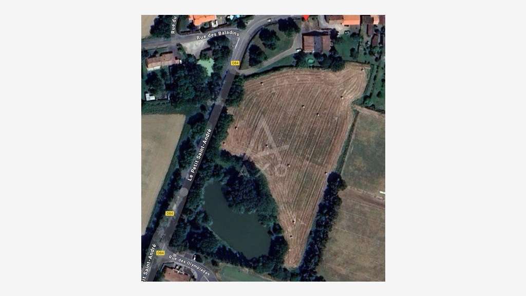 AV terrain non constructible 17 500m² avec étang