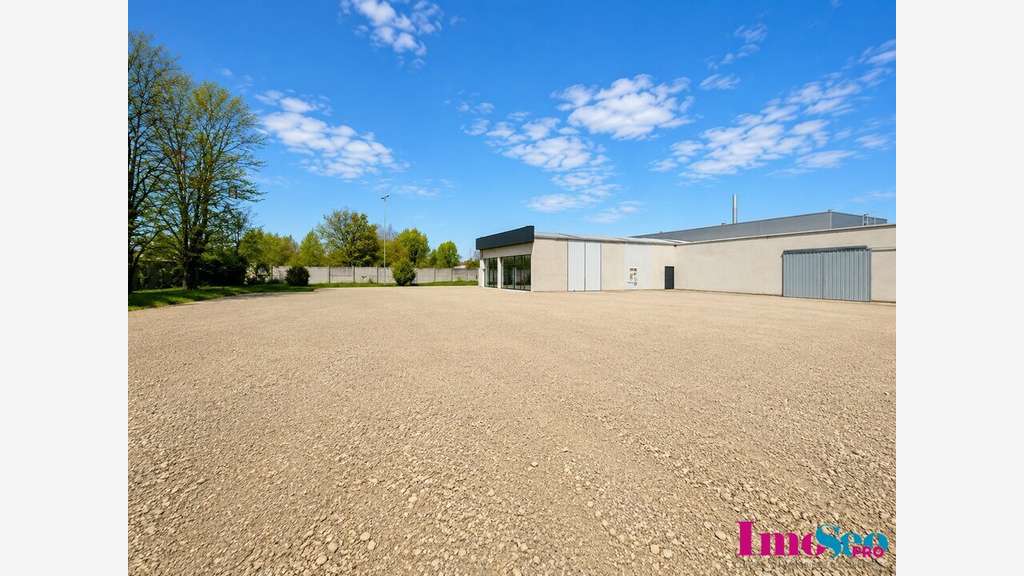 Terrain 1428m² à vendre à Sainte-Eulalie ZAC