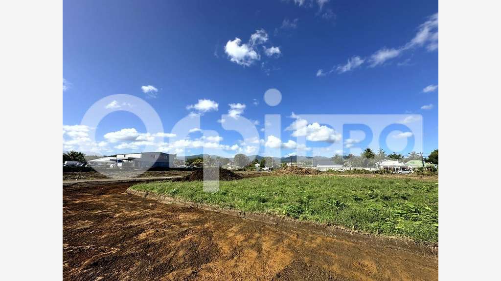 A vendre terrain 1596m² idéalement placé Ste Rose
