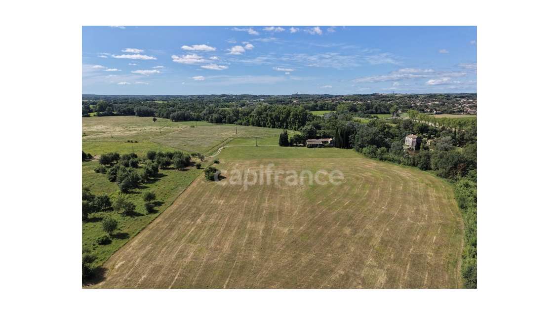 Parcelle agricole 8800 m² - SOMMIERES (GARD)