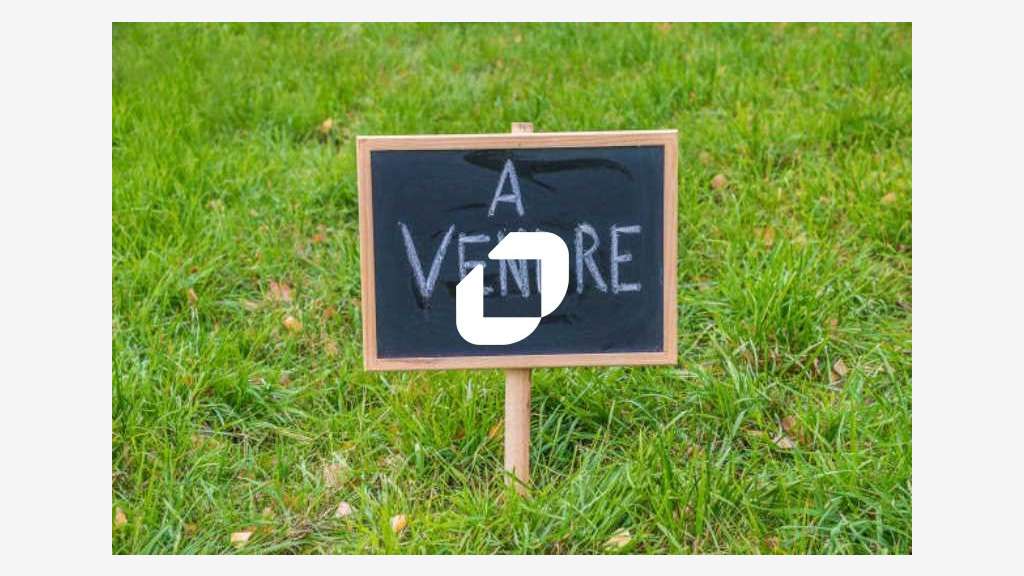 vous propose sur la commune de TORCY un t