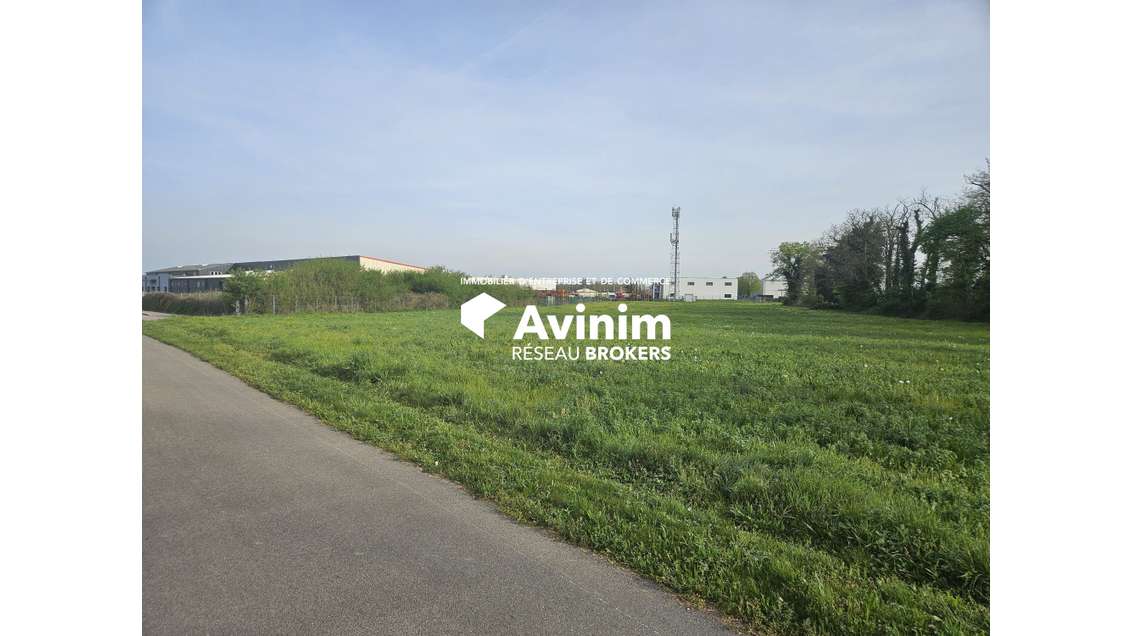 Terrain en zone d'activité - VIRIAT - MANDAT 9677