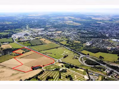 À vendre  terrain non divisible de 20 ha à Vierzon