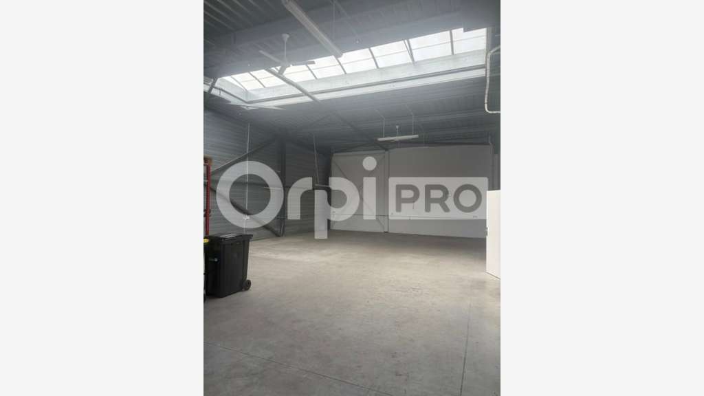 Local d'activité 590m² à louer ZA  La Rochelle