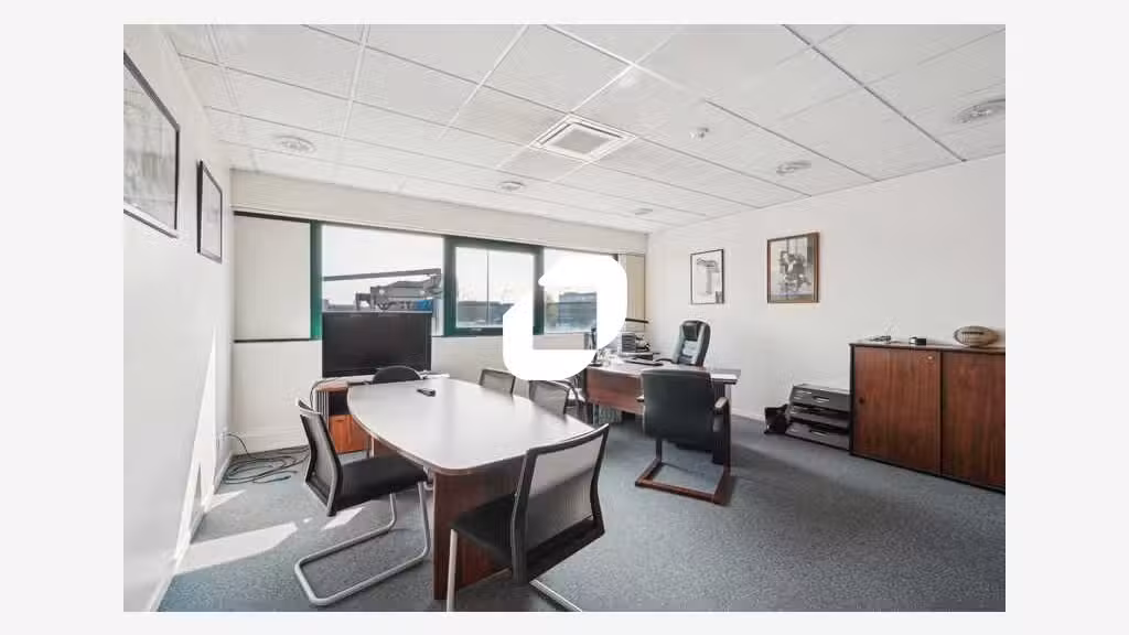 Vente bureaux fonctionnels de 1000m² à Morangis
