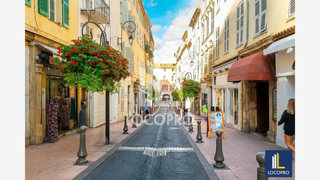 Cession droit au bail local cial 100m² à Antibes