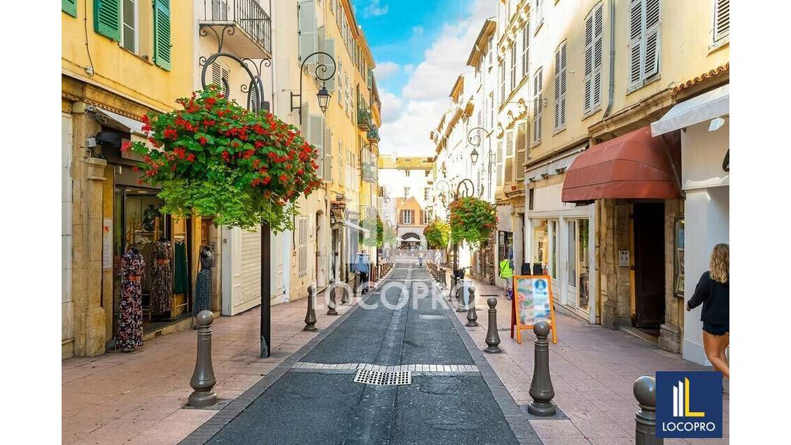 Cession droit au bail local cial 100m² à Antibes