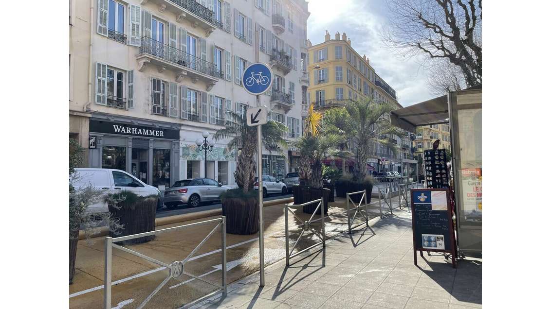 Droit au bail local rénové de 130m² à Nice centre