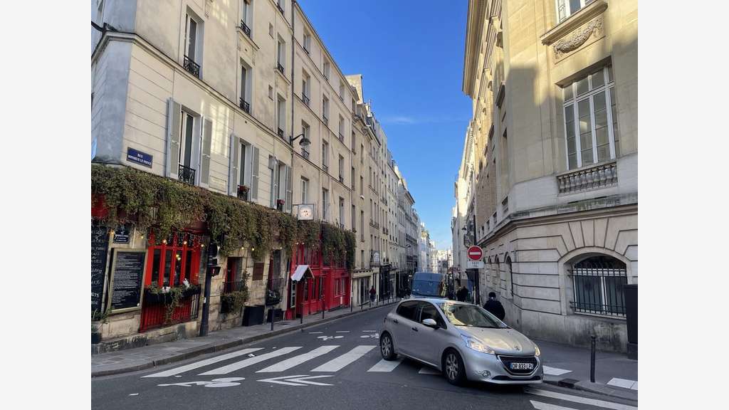 Cède DAB local 14 cvts + terrasse à Paris 6 Odéon