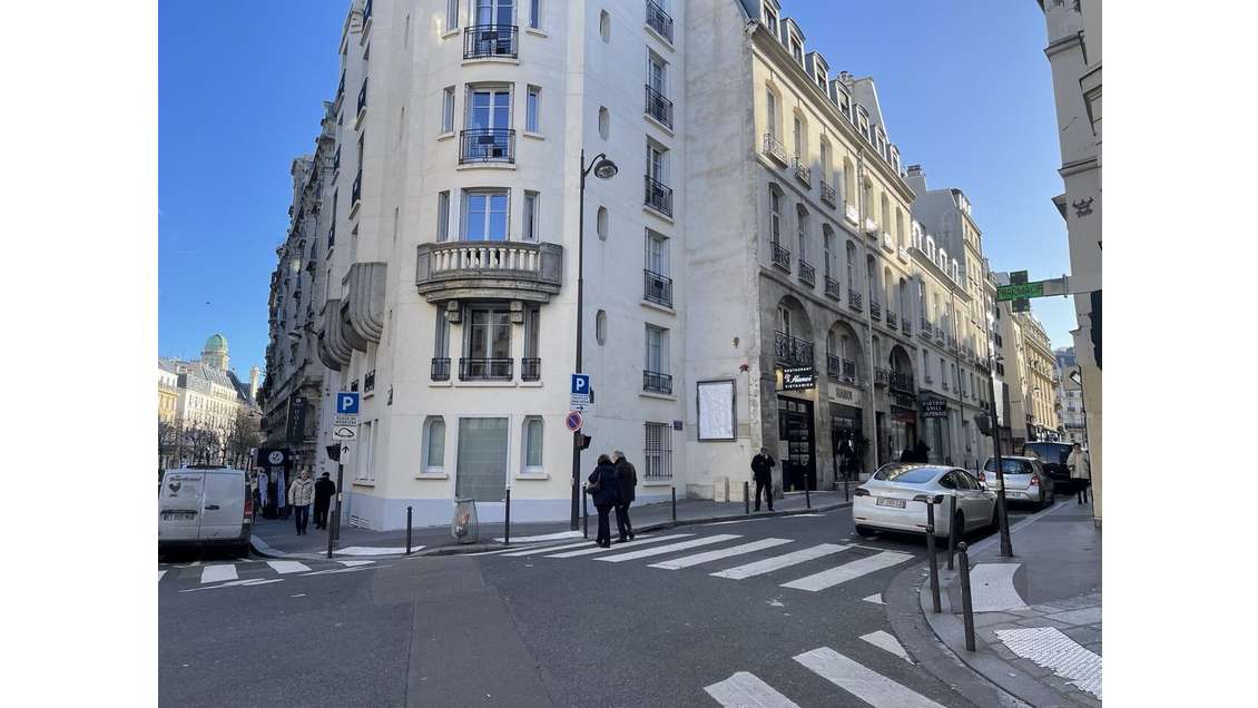 Cède DAB local 14 cvts + terrasse à Paris 6 Odéon