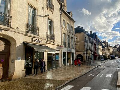 Cession droit au bail Locaux commerciaux - Boutiques à Dijon
