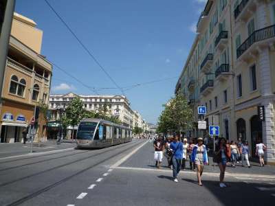 Cède empl exceptionnel 85m² av Jean medecin Nice