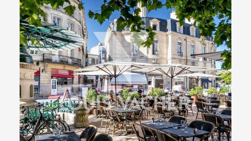 Cède DAB local commercial de 90m² à Bordeaux