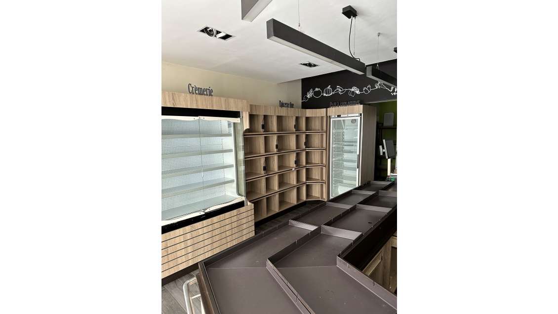 DAB local 80m² quartier commerçant Angers