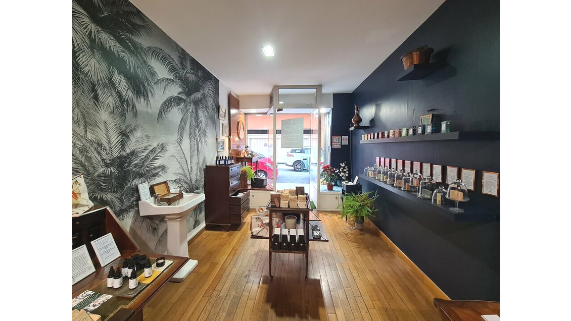 DAB beau local rénové 28m² à Nice Hôtel des Postes