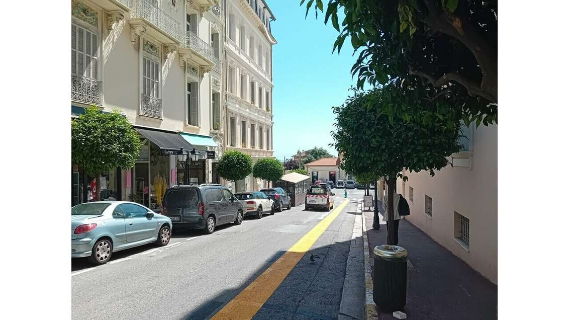 DAB local commercial 60m² à Beaulieu-sur-Mer