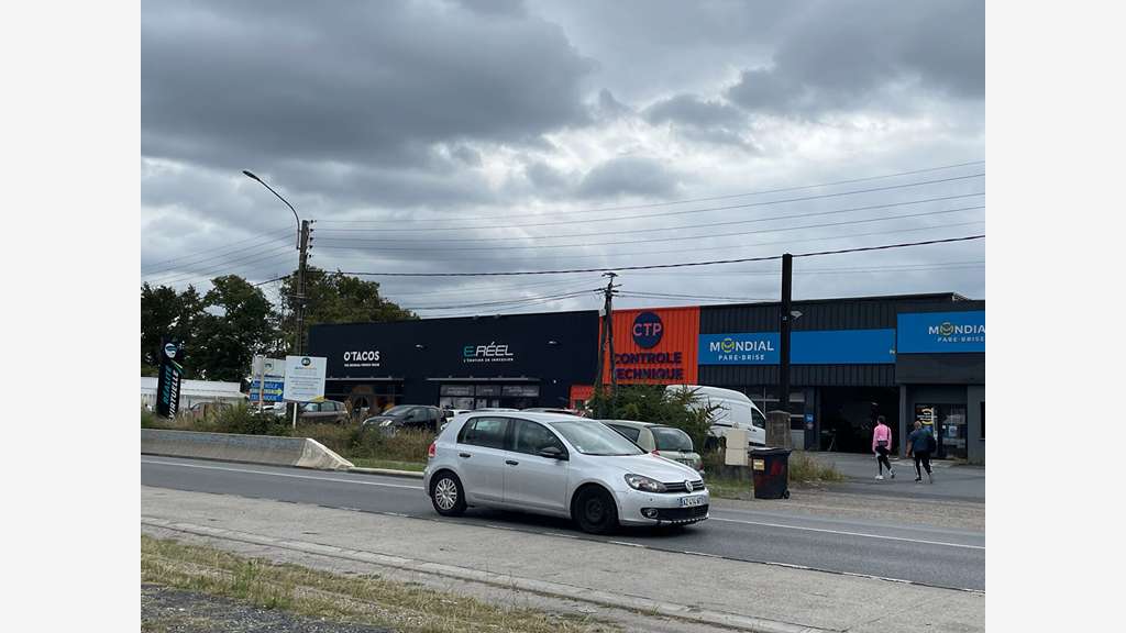 DAB local commercial 576m² à Pessac Bersol