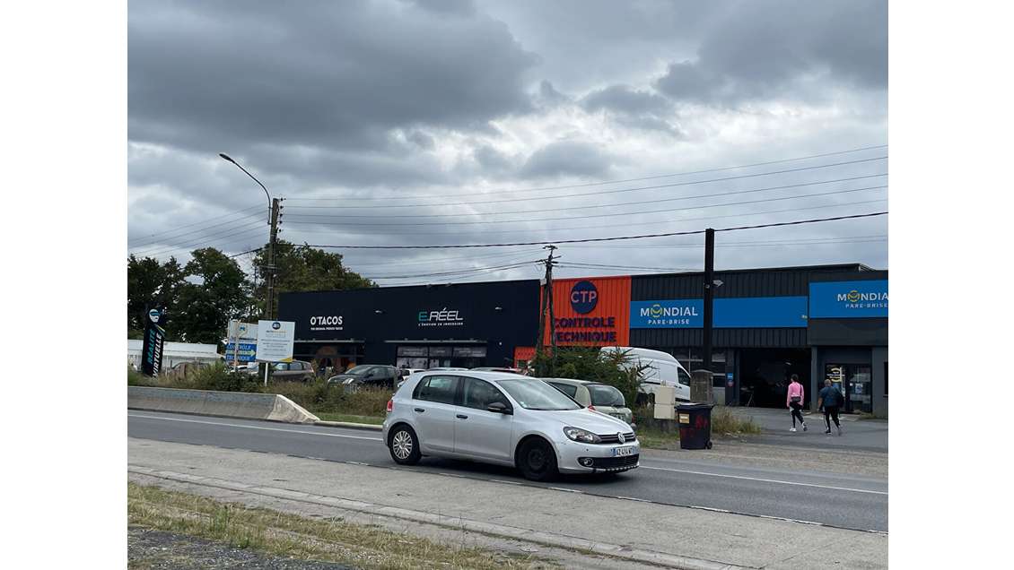 DAB local commercial 576m² à Pessac Bersol