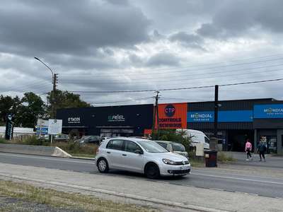 DAB local commercial 576m² à Pessac Bersol