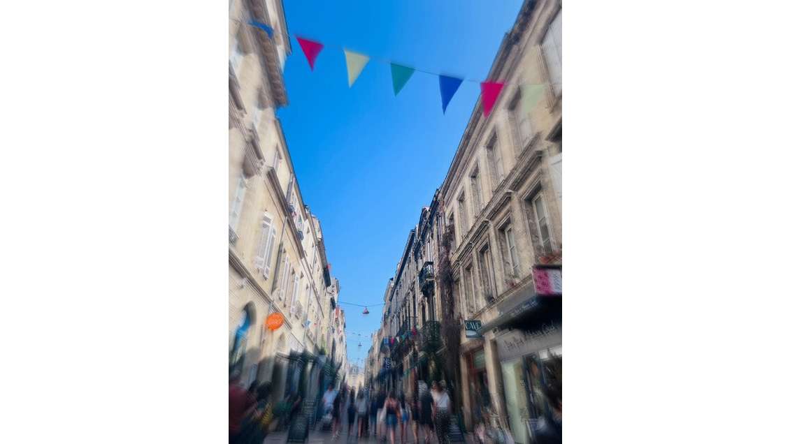 Cède DAB local commercial de 60m² à Bordeaux