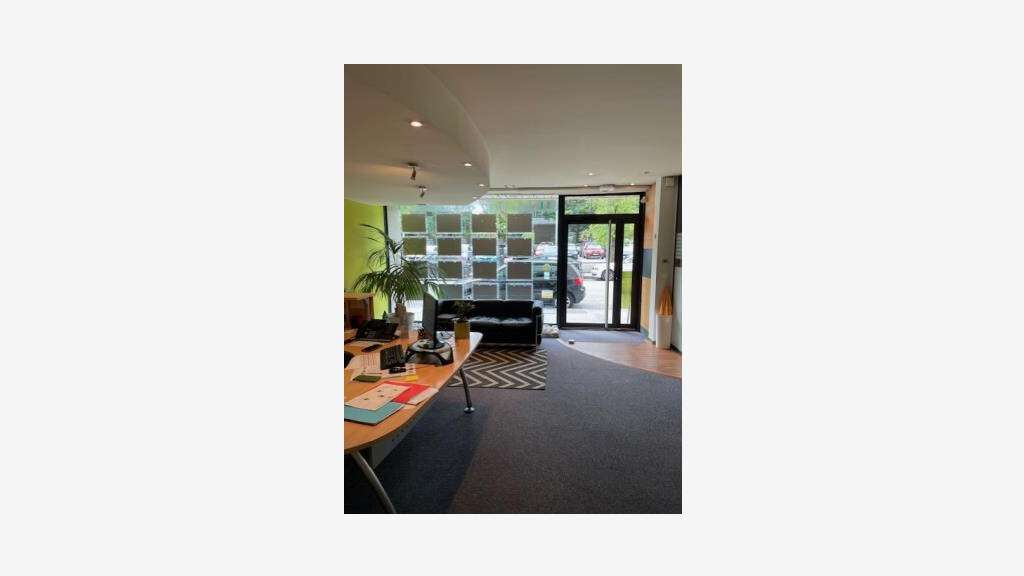 DAB local commercial 123m² à Annecy