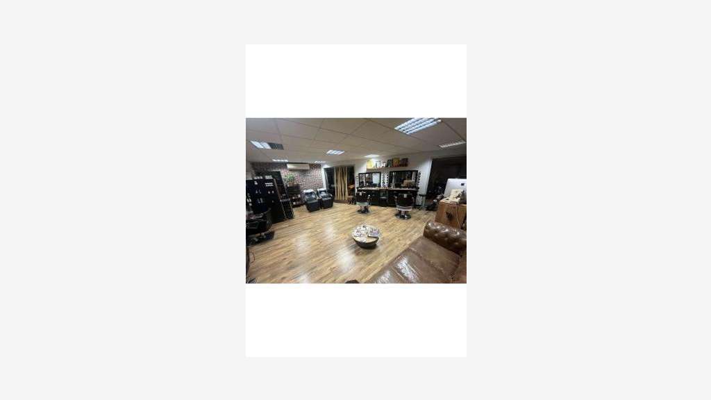 DAB local commercial 46m² aux Angles