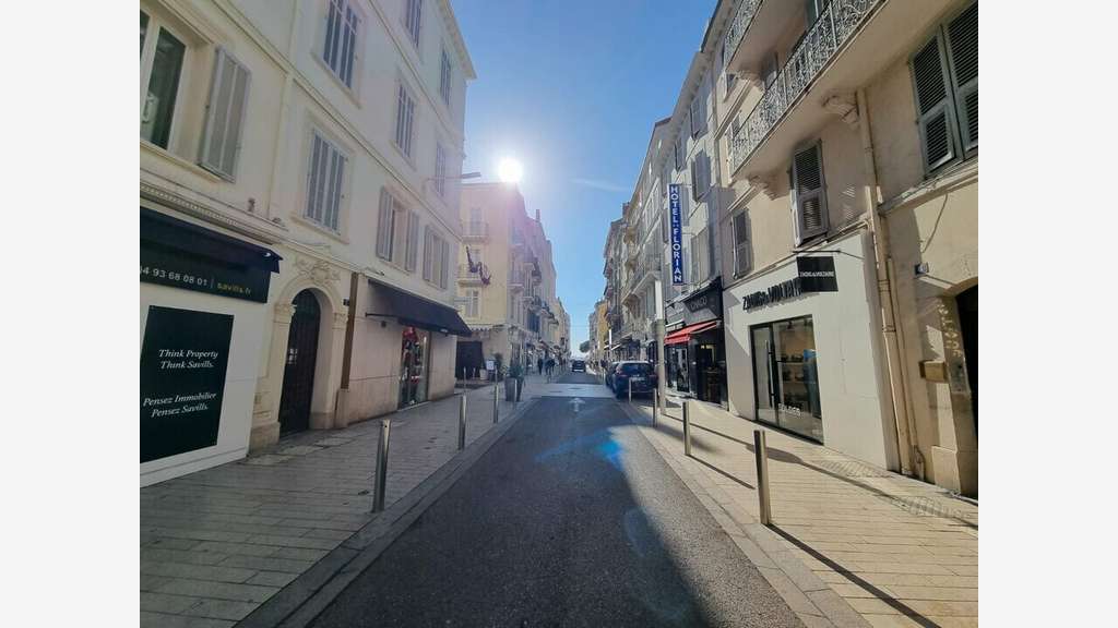 DAB magasin 24m² Belle situation à Cannes