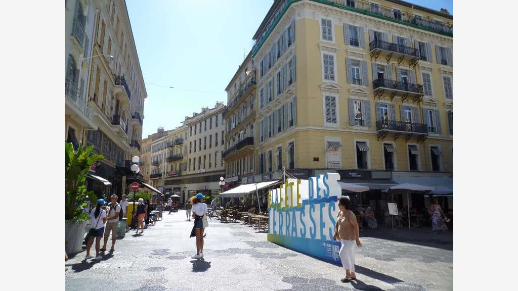DAB local 100m² empl N°1 à Nice Rue Masséna