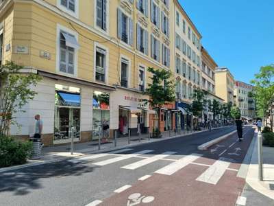DAB magnifique magasin  160m² à Nice Carré d'Or