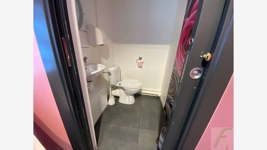 DAB local 39m² empl strat rue piétonne Chambéry