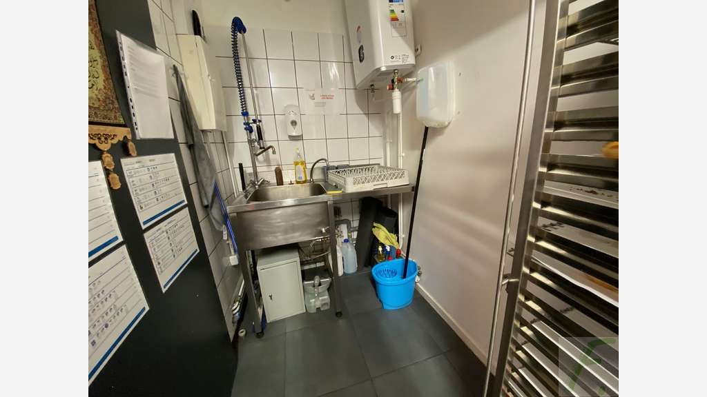 DAB local 39m² empl strat rue piétonne Chambéry