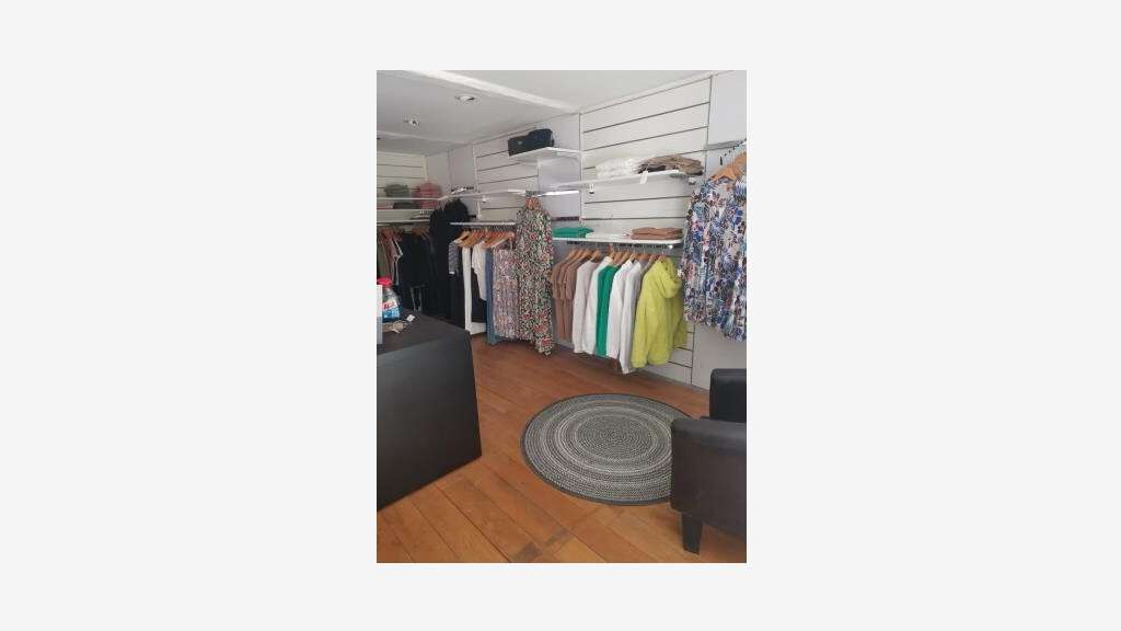 DAB boutique 45m² zone piétonne à Montélimar