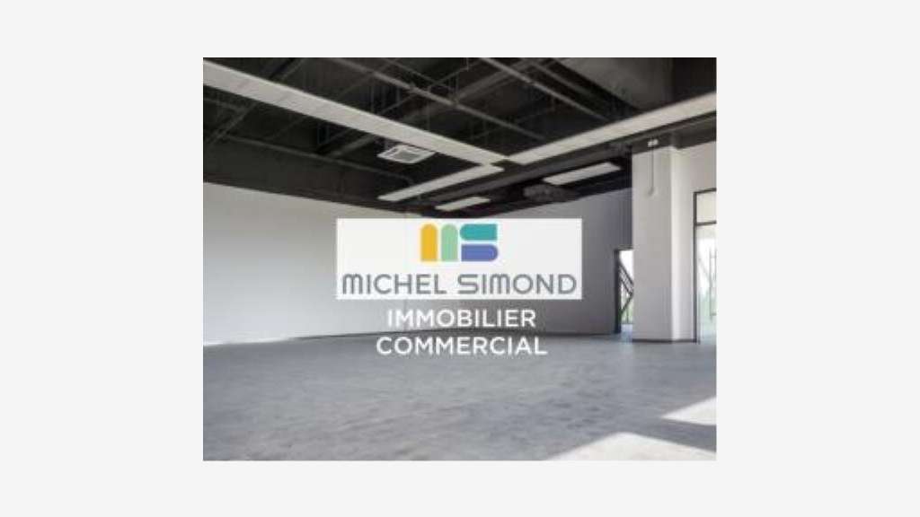 Cède bail local bien entretenu 250m² à Lunel