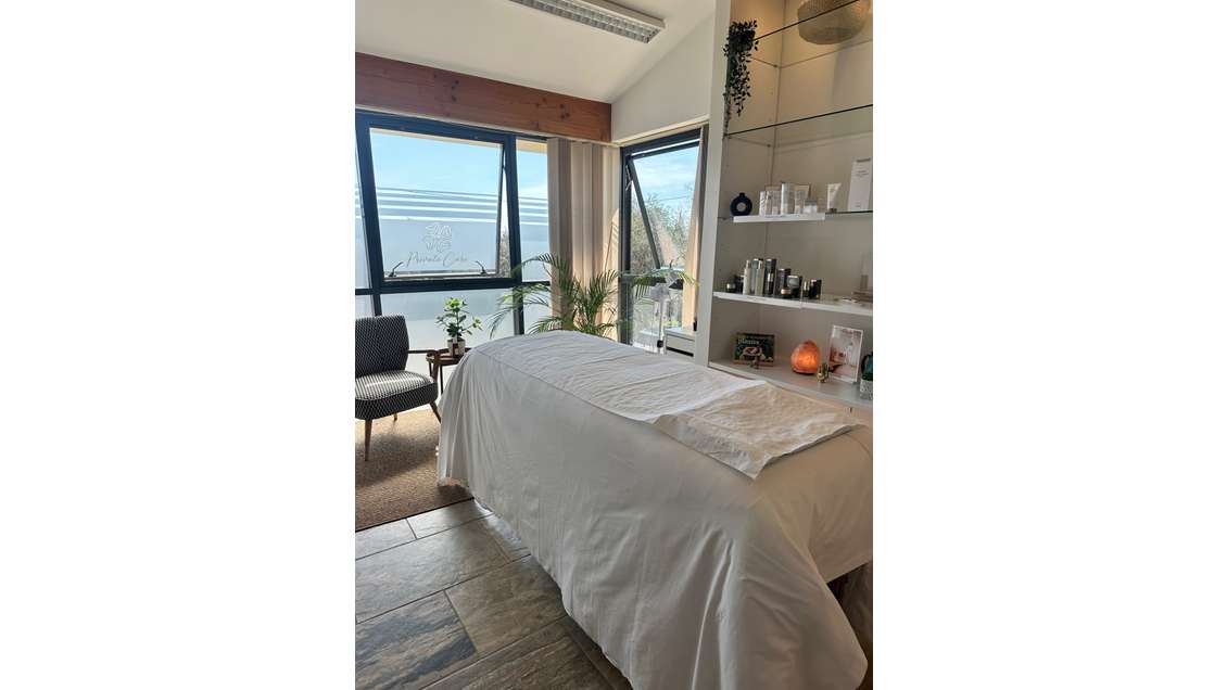 local équipé spa esthétique / fort potentiel .