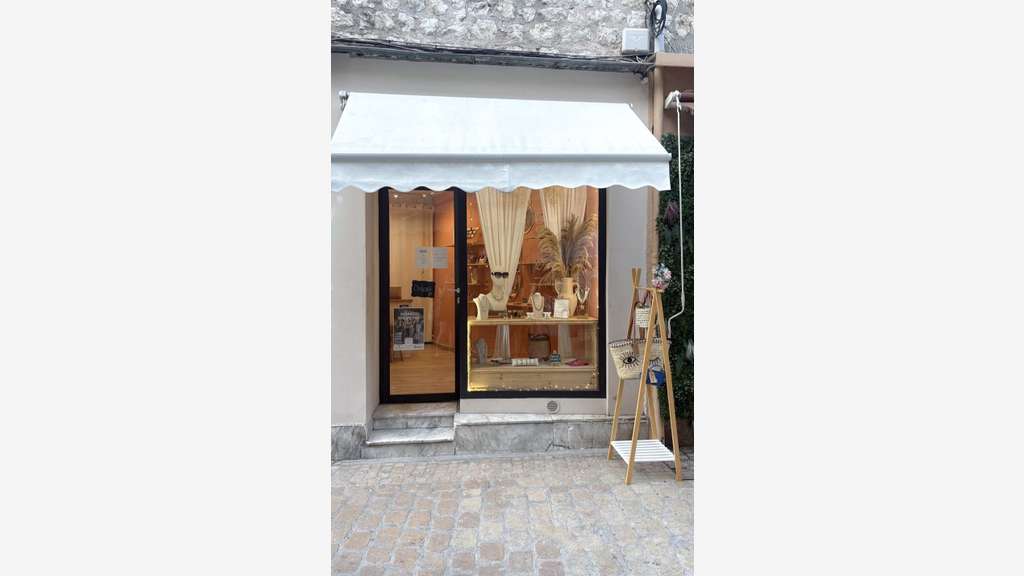Droit au bail boutique à Vence centre – LOYER 369€