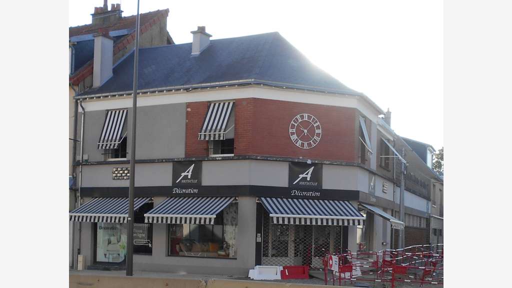 A vendre droit au bail d'un ensemble immobilier