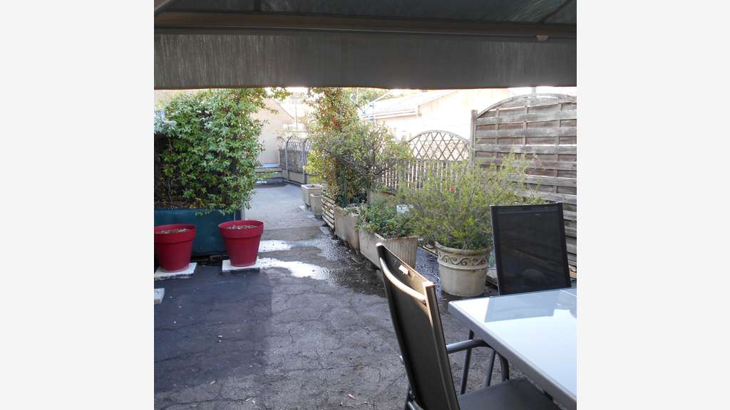 A vendre droit au bail d'un ensemble immobilier