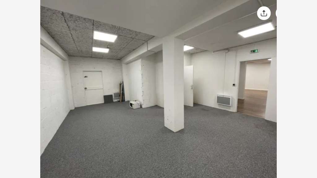Location local commercial 156m² à Chatou