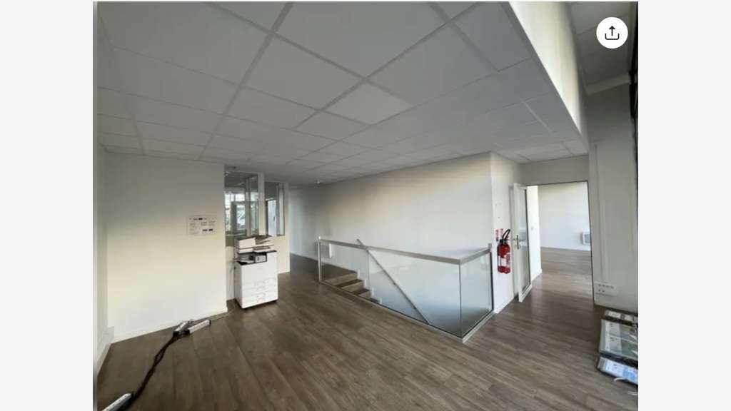 Location local commercial 156m² à Chatou