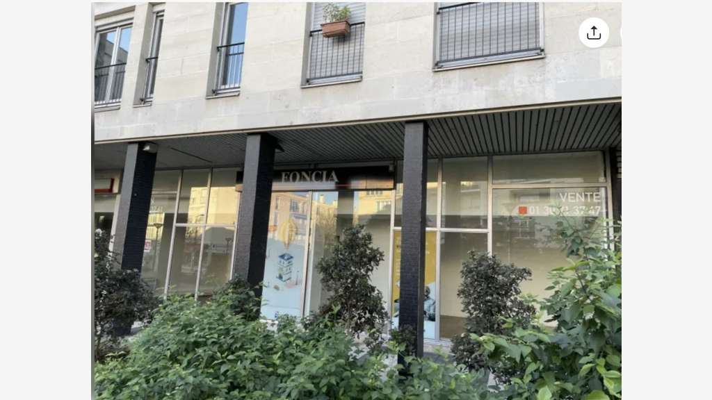 Location local commercial 156m² à Chatou