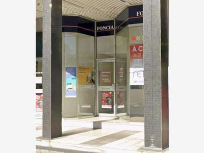 Location local commercial 156m² à Chatou