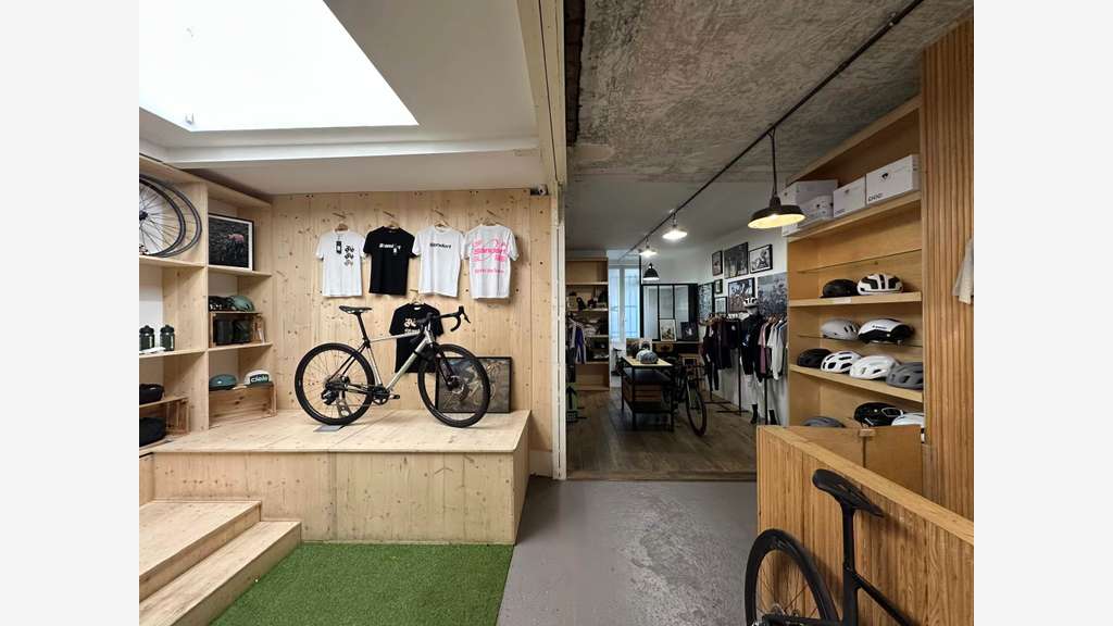Magasin/café à Paris 11e arr