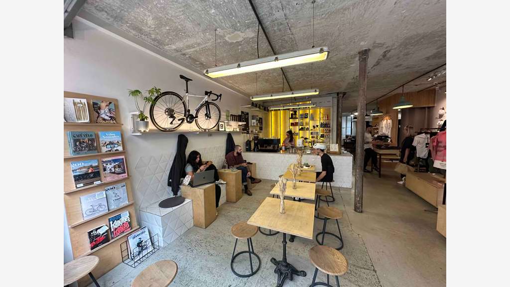 Magasin/café à Paris 11e arr