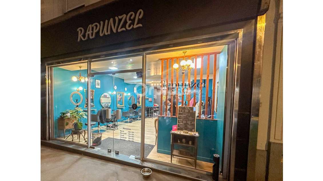 Local salon de coiffure à louer à Paris 11e